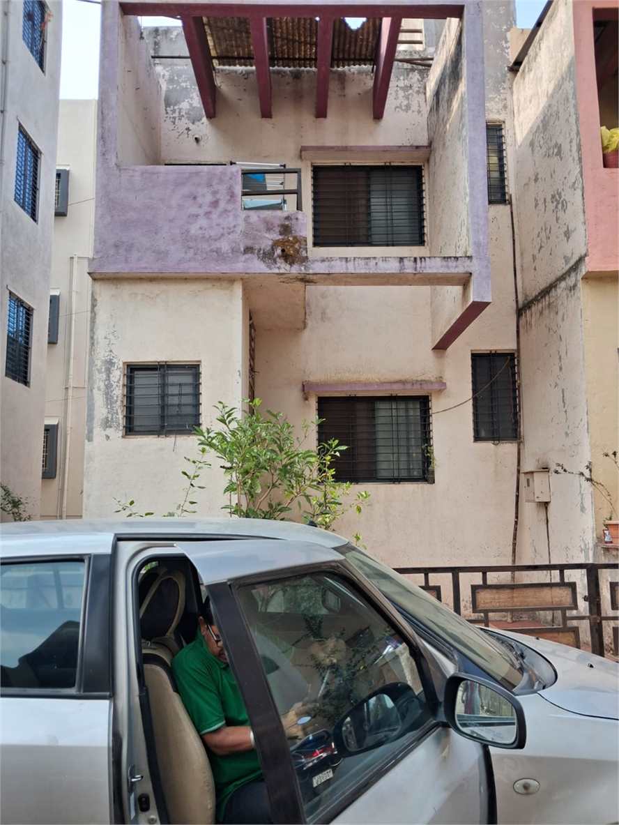Row house